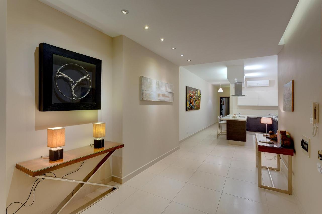 Luxury Apartment, Prime Location in St Julians San Ġiljan Extérieur photo